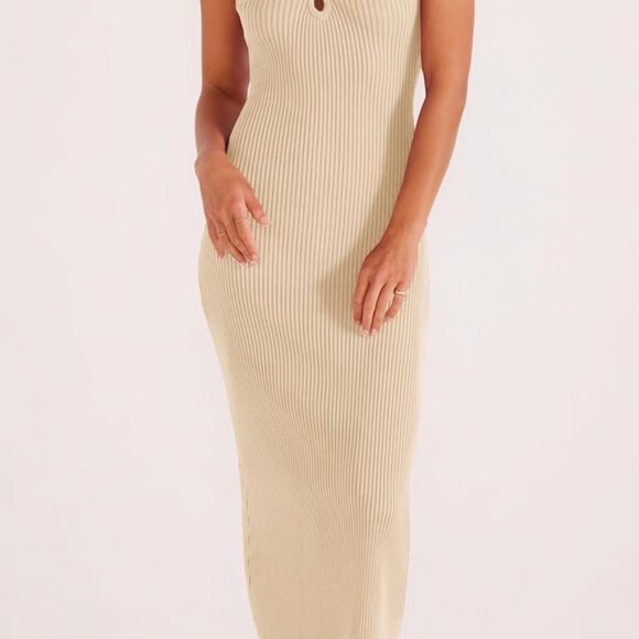 Dress - Picture 2 of 5